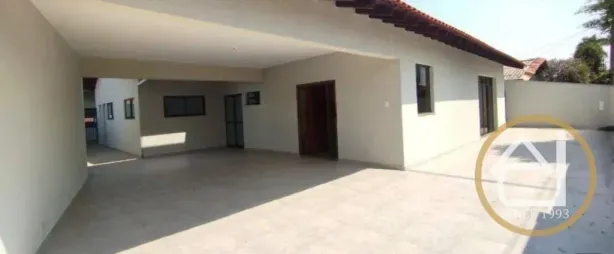 Casa com 3 Quartos à venda, 330m² no Jardim Lolata, Londrina