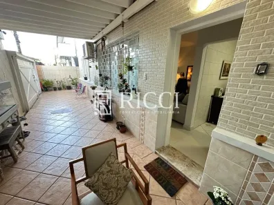 Casa com 2 Quartos à venda, 112m² no Macuco, Santos