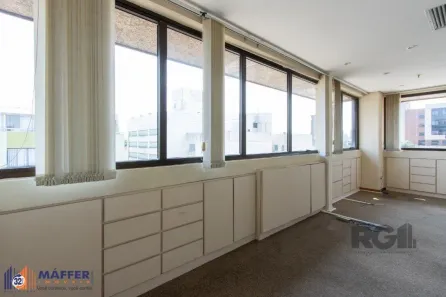 Sala Comercial à venda, 52m² no Menino Deus, Porto Alegre