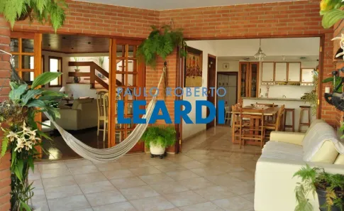 Casa de Condomínio com 4 Quartos à venda, 453m² no Alphaville, Santana de Parnaíba