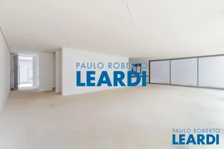 Casa de Condomínio com 4 Quartos à venda, 297m² no Jardim Europa, São Paulo