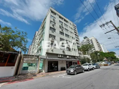 Apartamento com 3 Quartos para alugar, 116m² no Centro, Florianópolis