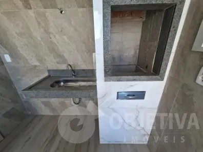 Cobertura com 3 Quartos para alugar, 110m² no Jardim Europa, Uberlândia
