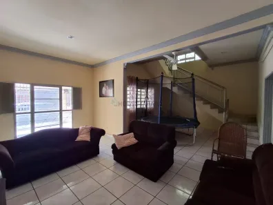 Casa com 5 Quartos à venda, 231m² no Dom Aquino, Cuiabá