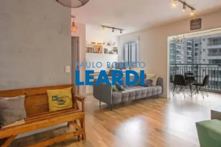 Apartamento com 2 Quartos à venda, 60m² no Vila Anastácio, São Paulo