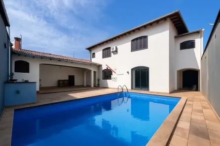 Sobrado com 4 Quartos à venda, 226m² no Centro, Londrina