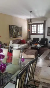 Casa com 4 Quartos à venda, 248m² no Jardim São Bento, Uberaba