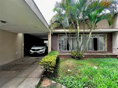 Casa com 3 Quartos para venda ou aluguel, 240m² no Brooklin Paulista, São Paulo