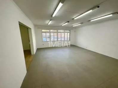 Imóvel Comercial para alugar, 400m² no Santa Cecília, Porto Alegre