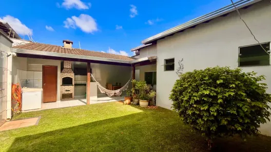 Casa com 3 Quartos à venda, 250m² no Alto Umuarama, Uberlândia