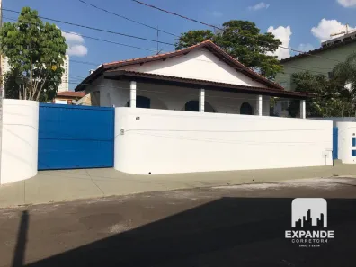 Casa com 3 Quartos à venda, 303m² no Jardim Bom Pastor, Botucatu