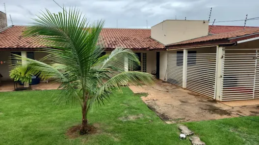 Casa com 5 Quartos à venda, 160m² no Centro, Tangará da Serra