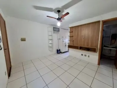 Apartamento com 2 Quartos à venda, 38m² no Mário Quintana, Porto Alegre