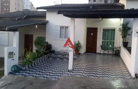 Casa de Condomínio com 2 Quartos à venda, 66m² no Bairro do Colonia, Jacareí