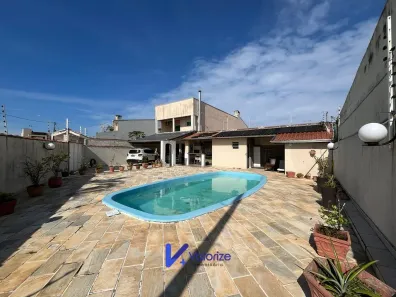 Sobrado com 3 Quartos à venda, 330m² no Praia Grande, Matinhos