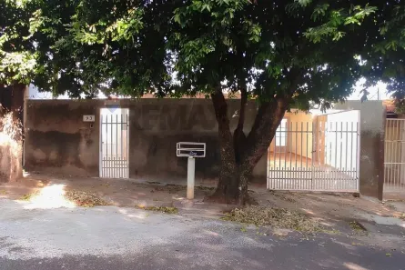 Casa com 3 Quartos para alugar, 86m² no Parque São Jorge, Lins