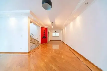 Sobrado com 3 Quartos à venda, 228m² no Vila Gilda, Santo André