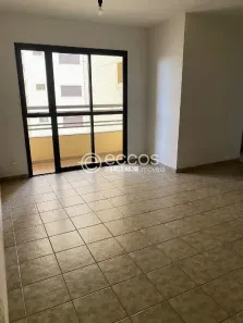 Apartamento com 3 Quartos à venda, 109m² no São Benedito, Uberaba