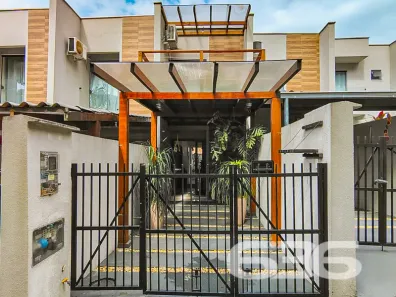 Sobrado com 2 Quartos à venda, 70m² no Centro, Joinville
