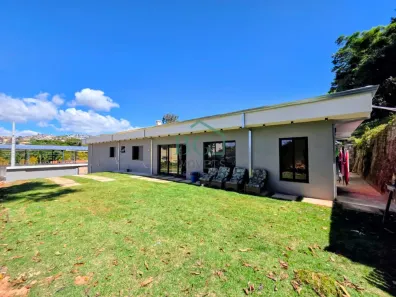 Casa com 3 Quartos à venda, 300m² no Vila Nossa Senhora de Fátima, Poços de Caldas