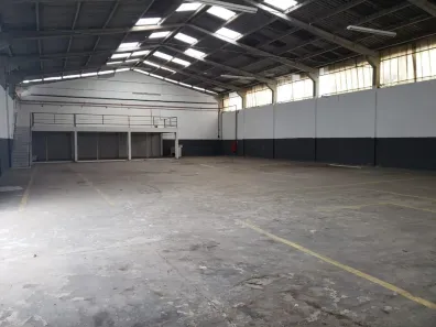 Galpão/Depósito/Armazém para alugar, 1200m² no Chácara do Solar I (Fazendinha), Santana de Parnaíba