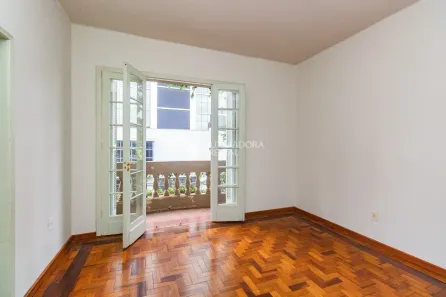 Apartamento com 3 Quartos para alugar, 130m² no Mont Serrat, Porto Alegre