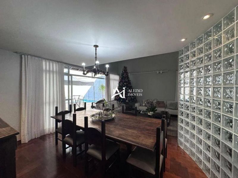 Casa com 3 quartos — Santa Lúcia, Belo Horizonte