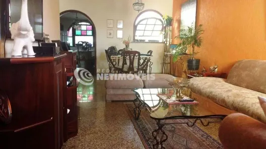 Casa com 6 Quartos à venda, 570m² no Colégio Batista, Belo Horizonte