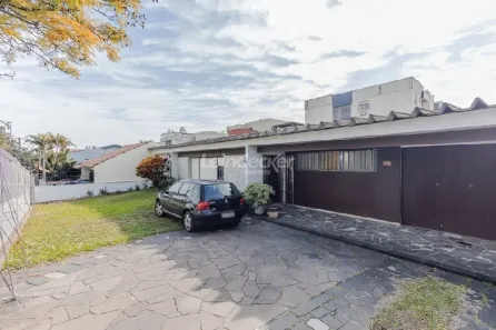 Casa com 3 Quartos para alugar, 200m² no Jardim do Salso, Porto Alegre