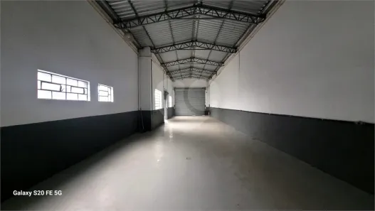 Galpão/Depósito/Armazém à venda, 230m² no Vila Anastácio, São Paulo