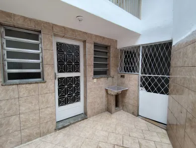 Apartamento com 1 Quarto para alugar, 30m² no Olaria, Rio de Janeiro