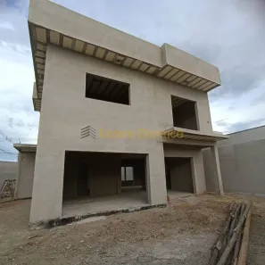 Sobrado com 3 Quartos à venda, 235m² no Residencial e Comercial Portal dos Eucaliptos, Pindamonhangaba