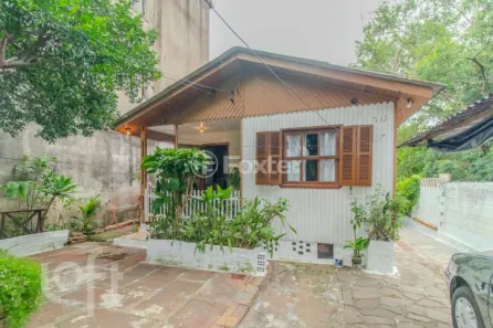 Casa com 5 Quartos à venda, 300m² no Nonoai, Porto Alegre