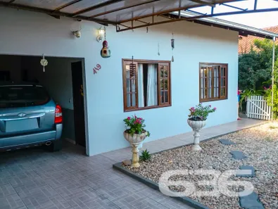 Casa com 3 Quartos à venda, 147m² no Adhemar Garcia, Joinville