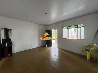 Casa com 2 Quartos para alugar, 90m² no Pacaembu, Divinópolis