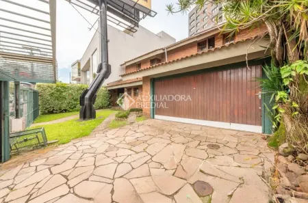 Casa com 5 Quartos para alugar, 262m² no Chácara das Pedras, Porto Alegre