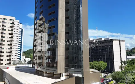 Sala Comercial para alugar, 340m² no Enseada do Suá, Vitória