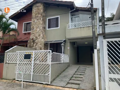 Casa com 3 Quartos à venda, 160m² no Itapetinga, Atibaia