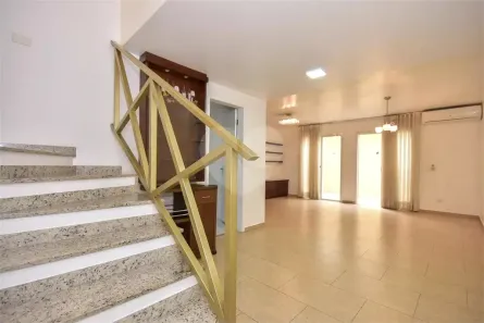 Casa de Condomínio com 4 Quartos para alugar, 202m² no Jardim Ampliação, São Paulo