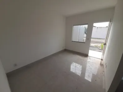 Casa de Condomínio com 3 Quartos à venda, 70m² no Parque Alvorada, Senador Canedo