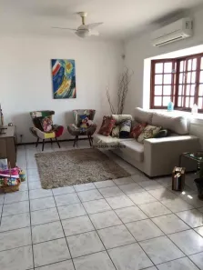 Casa com 3 Quartos à venda, 182m² no Vila Galvão, Jundiaí