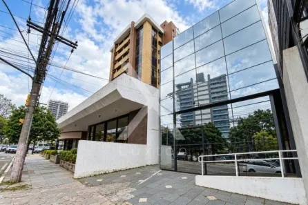 Prédio Comercial para alugar, 240m² no Auxiliadora, Porto Alegre