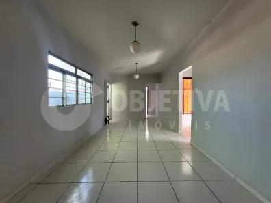 Casa com 6 Quartos à venda, 160m² no Presidente Roosevelt, Uberlândia
