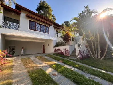 Casa com 5 Quartos para venda ou aluguel, 480m² no Jardim Atalaia, Cotia