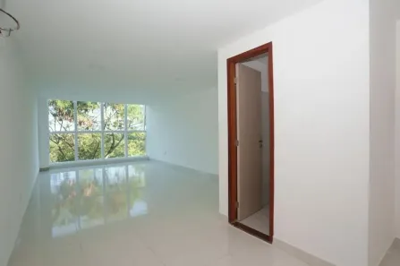 Sala Comercial à venda, 41m² no Eurico Salles, Serra