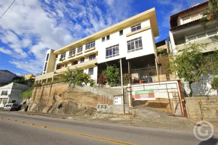 Apartamento com 2 Quartos para alugar, 90m² no Centro, Florianópolis