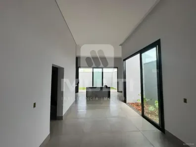Casa com 3 Quartos à venda, 171m² no Grand Ville, Uberlândia