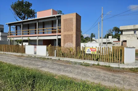 Sobrado com 3 Quartos à venda, 337m² no Pontal do Norte, Itapoá