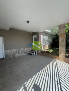 Casa com 3 Quartos para alugar, 250m² no Jardim Bonfiglioli, São Paulo
