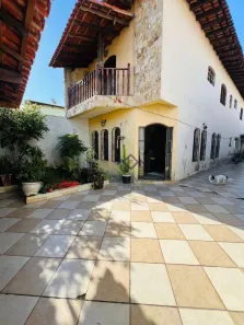 Sobrado com 4 Quartos à venda, 254m² no Vila Figueira, Suzano
